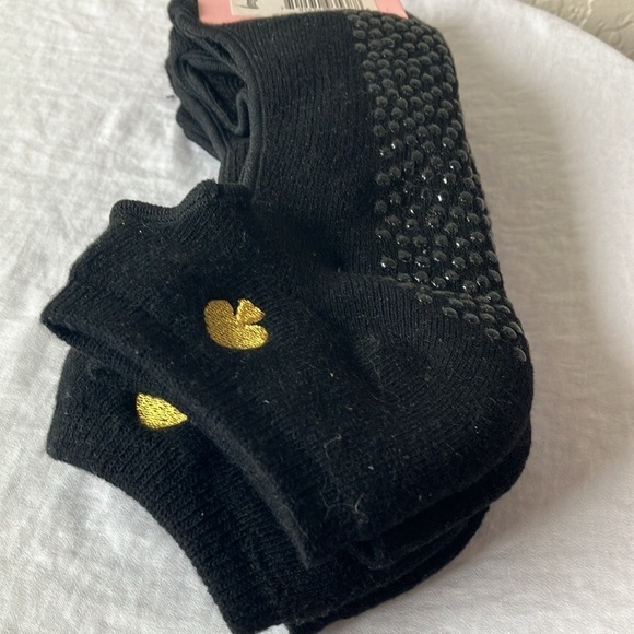 Kate Spade: 2 pair Black Barre Socks- grip bottom- open on top- one size - Picture 14 of 16
